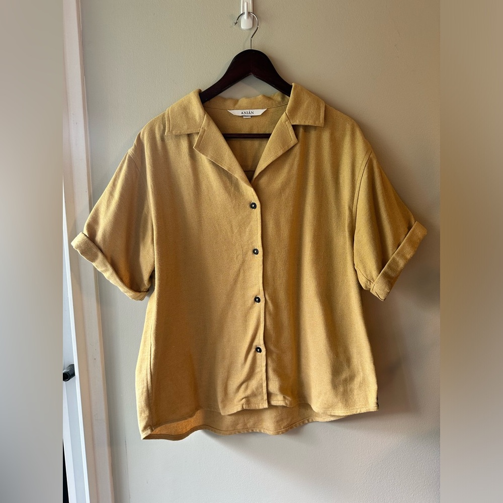 Size XL Anian Oxford Camp Collar Boxy button up short sleeve shirt made canada